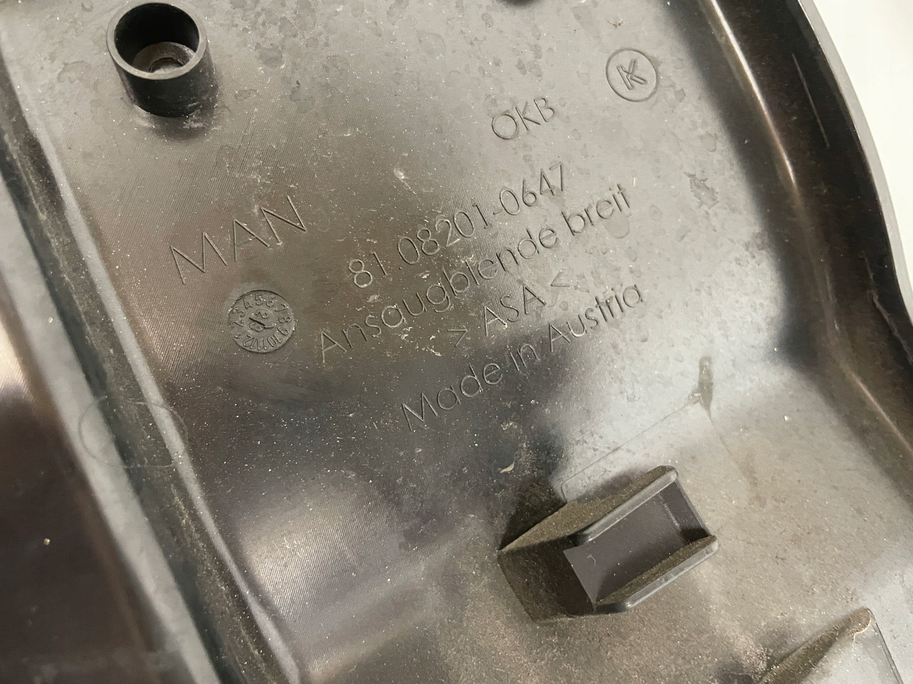 PLASTER MIODU OSŁONA KOMINA MAN TGX3 TG3 TGX 3 81082010647 - Aerodynamics/ Spoiler for Truck: picture 5 PLASTER MIODU OSŁONA KOMINA MAN TGX3 TG3 TGX 3 81082010647 - Aerodynamics/ Spoiler for Truck: picture 5