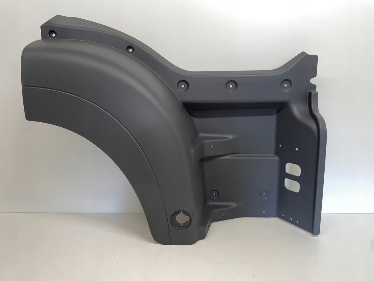 PRAWA STOPNICA MAN TGS E6 81615100870 - Grill for Truck: picture 1 PRAWA STOPNICA MAN TGS E6 81615100870 - Grill for Truck: picture 1