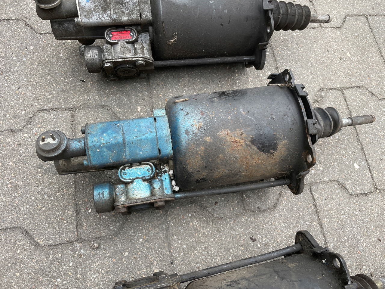 WYBIERAK SKRZYNI BIEGÓW WYSPRZĘGLIK ZAWÓR MAN TGA TGS TGX 9700514127 - Clutch cylinder for Truck: picture 5 WYBIERAK SKRZYNI BIEGÓW WYSPRZĘGLIK ZAWÓR MAN TGA TGS TGX 9700514127 - Clutch cylinder for Truck: picture 5