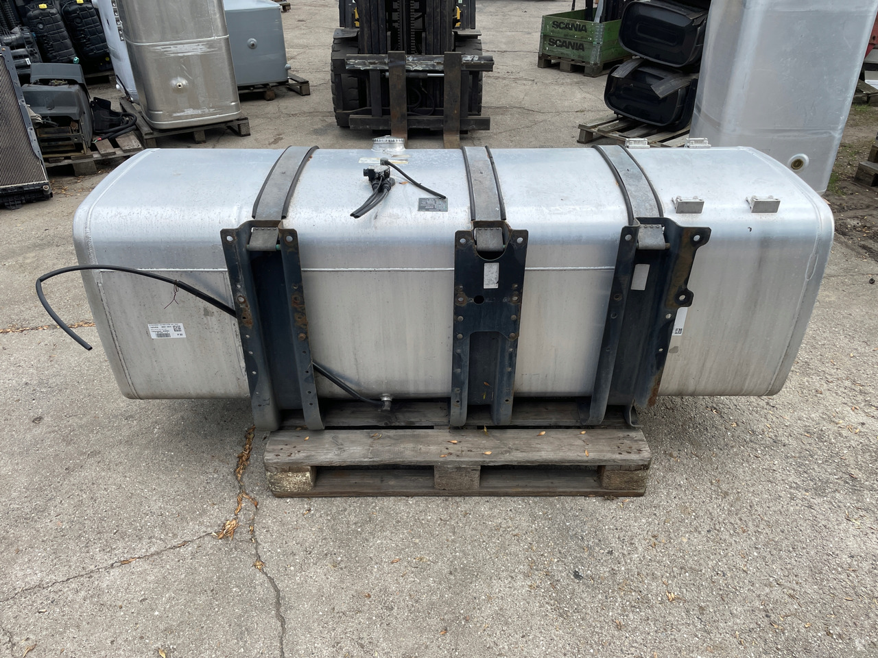 ZBIORNIK PALIWA MAN TGX TGS TGX3 TG3 910 L 81122016846 - Fuel tank for Truck: picture 5 ZBIORNIK PALIWA MAN TGX TGS TGX3 TG3 910 L 81122016846 - Fuel tank for Truck: picture 5