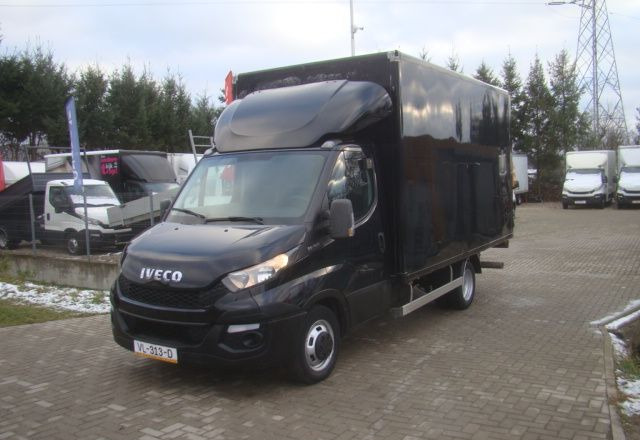 Iveco DAILY 35 C 15 3.0TDI FIRANA Z PRAWEJ STRONY 3.5T DMC WINDA - Box van: picture 1 Iveco DAILY 35 C 15 3.0TDI FIRANA Z PRAWEJ STRONY 3.5T DMC WINDA - Box van: picture 1