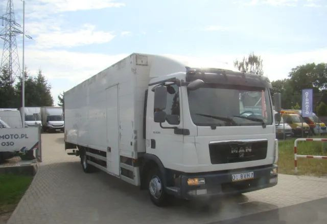 MAN TGL 12-220 8.10M KLIMA WINDA 2000KG - Box truck: picture 4 MAN TGL 12-220 8.10M KLIMA WINDA 2000KG - Box truck: picture 4