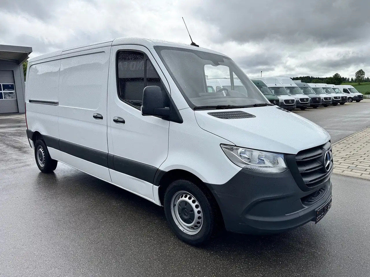 Mercedes-Benz Sprinter 215 CDI Flach Lang Klima FWD - Panel van: picture 2 Mercedes-Benz Sprinter 215 CDI Flach Lang Klima FWD - Panel van: picture 2