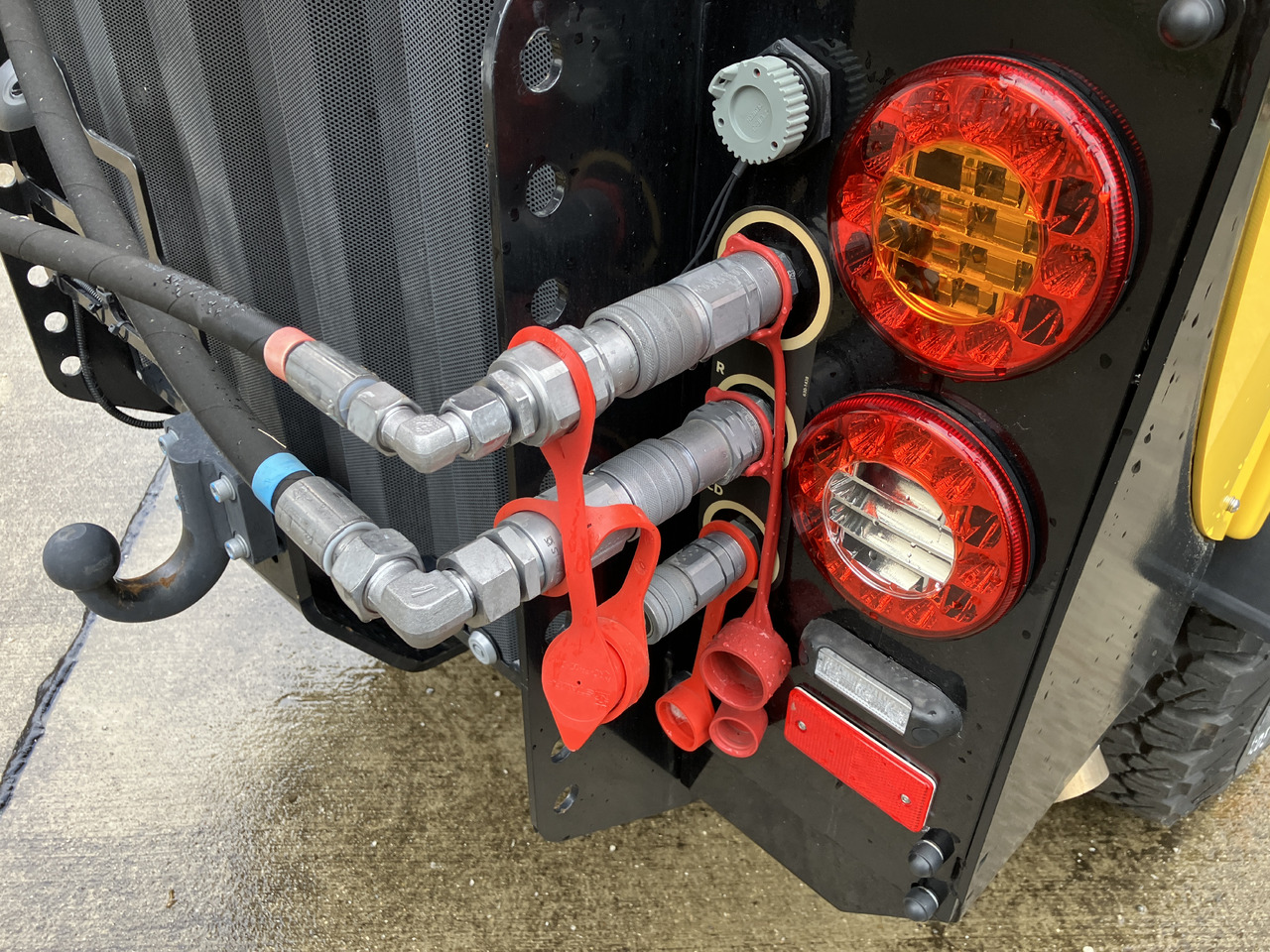 Multihog CX75 - Snow removal vehicle: picture 5 Multihog CX75 - Snow removal vehicle: picture 5