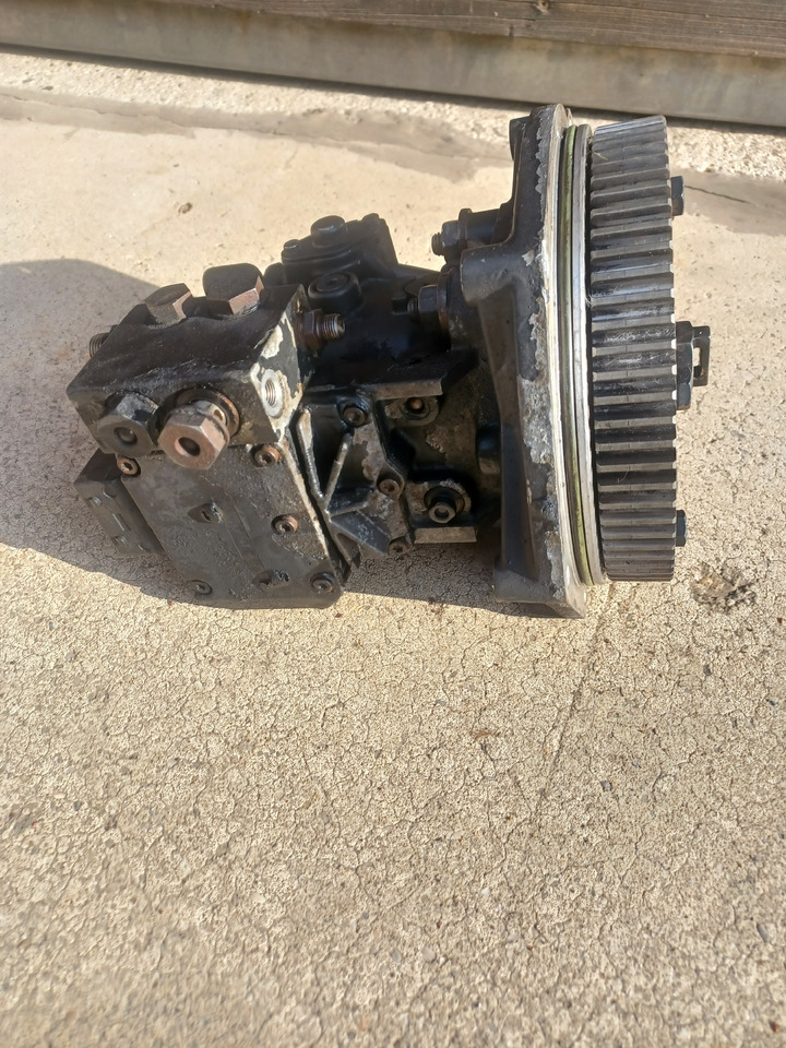 Bosch Einspritzpumpe L 2000 D0834 LFL 03, Artikel - Nr. : 0470501417 - Fuel pump for Truck: picture 4 Bosch Einspritzpumpe L 2000 D0834 LFL 03, Artikel - Nr. : 0470501417 - Fuel pump for Truck: picture 4