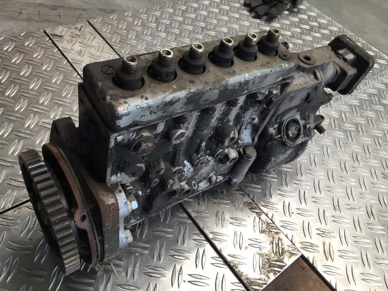 Gebrauchte Einspritzpumpe, Bosch - Nr. : 0 402 046 139 - 7802 - Fuel pump for Truck: picture 5 Gebrauchte Einspritzpumpe, Bosch - Nr. : 0 402 046 139 - 7802 - Fuel pump for Truck: picture 5