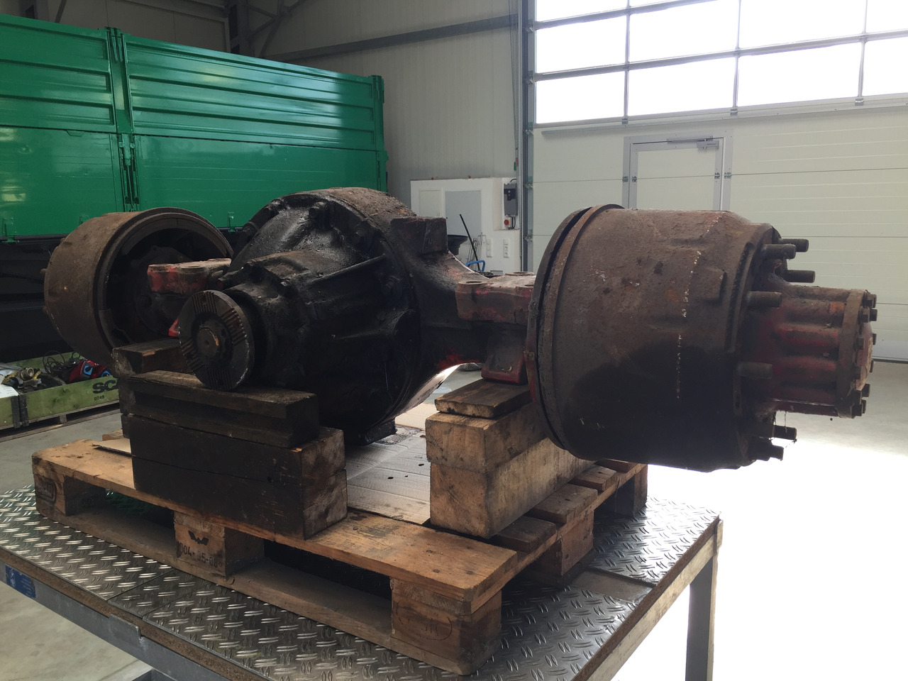 Gebrauchte Hinterachse MAN F2000, 26.422, Typ : HY 110, 13 Tonnen, Artikel - Nr. : 81.99999 - 9999 - Rear axle for Truck: picture 4 Gebrauchte Hinterachse MAN F2000, 26.422, Typ : HY 110, 13 Tonnen, Artikel - Nr. : 81.99999 - 9999 - Rear axle for Truck: picture 4