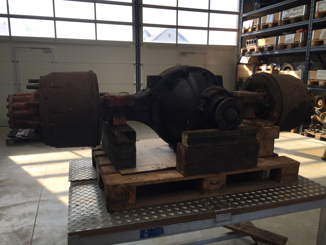 Gebrauchte Hinterachse MAN F2000, 26.422, Typ : HY 110, 13 Tonnen, Artikel - Nr. : 81.99999 - 9999 - Rear axle for Truck: picture 3 Gebrauchte Hinterachse MAN F2000, 26.422, Typ : HY 110, 13 Tonnen, Artikel - Nr. : 81.99999 - 9999 - Rear axle for Truck: picture 3