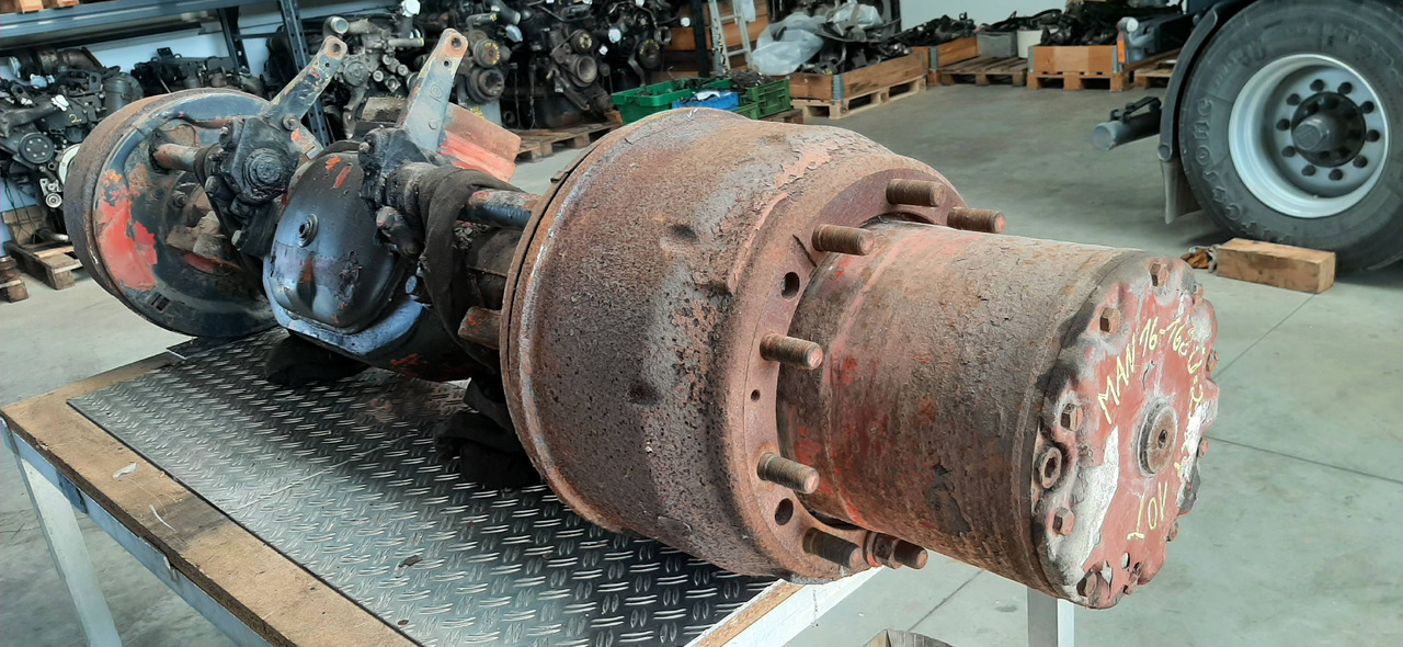 Gebrauchte MAN 16.168, Planetenachse, Artikel - Nr. : 81.99999 - 9999 - Rear axle for Truck: picture 2 Gebrauchte MAN 16.168, Planetenachse, Artikel - Nr. : 81.99999 - 9999 - Rear axle for Truck: picture 2