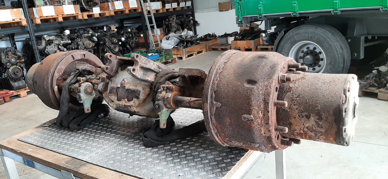 Gebrauchte MAN 19.321, Außenplanetenachse, Artikel - Nr. : 81.99999 - 9999 - Rear axle for Truck: picture 3 Gebrauchte MAN 19.321, Außenplanetenachse, Artikel - Nr. : 81.99999 - 9999 - Rear axle for Truck: picture 3