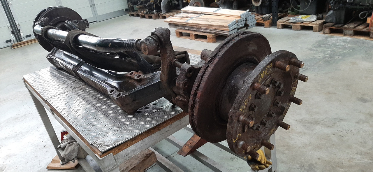 Gebrauchte MAN TGX 26.440 XXL, Vorderachse, Artikel - Nr. : 81.44001 - 7045 - Front axle for Truck: picture 1 Gebrauchte MAN TGX 26.440 XXL, Vorderachse, Artikel - Nr. : 81.44001 - 7045 - Front axle for Truck: picture 1