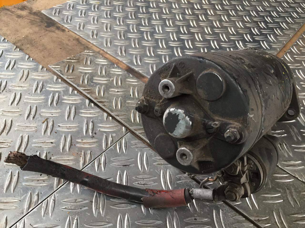 Gebrauchter Anlasser Magirus Deutz, Motor Typ 5 L912, Artikel - Nr. : 0 001 368 001 - Starter for Truck: picture 2 Gebrauchter Anlasser Magirus Deutz, Motor Typ 5 L912, Artikel - Nr. : 0 001 368 001 - Starter for Truck: picture 2