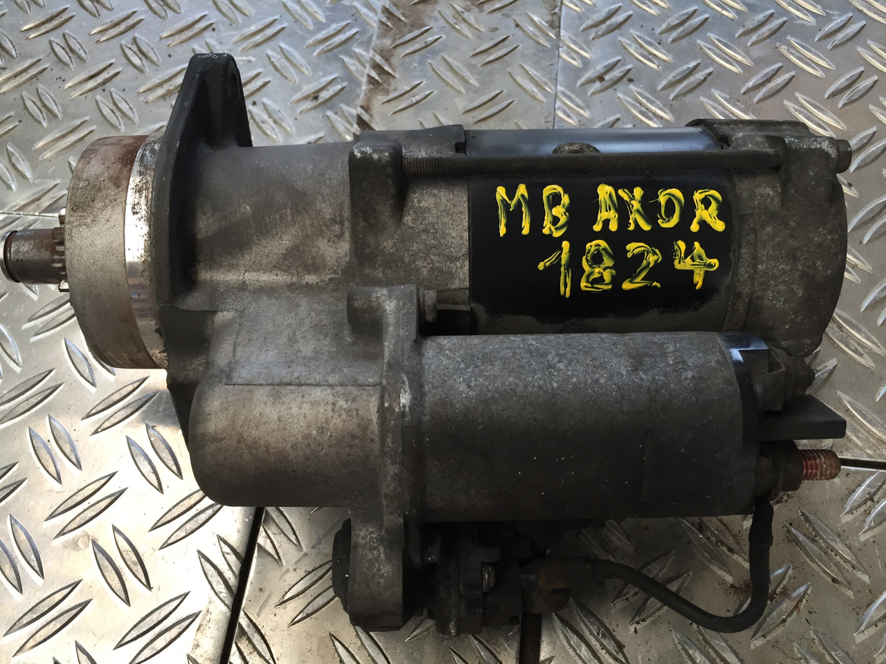Gebrauchter Starter MB Axor 1824, Motor Typ OM 906 LA, Artikel - Nr. : A 006 151 22 01 - Starter for Truck: picture 1 Gebrauchter Starter MB Axor 1824, Motor Typ OM 906 LA, Artikel - Nr. : A 006 151 22 01 - Starter for Truck: picture 1