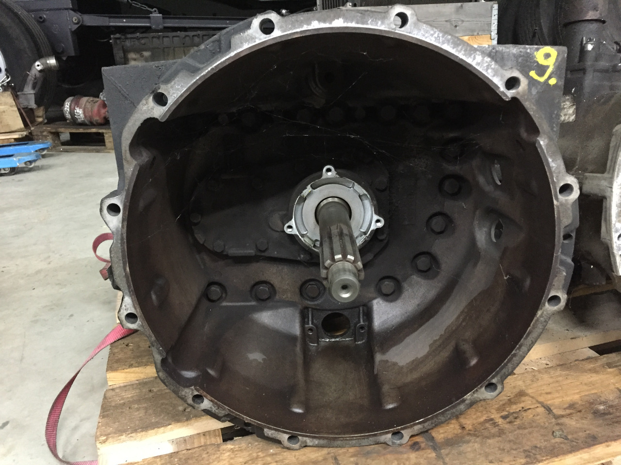 Gebrauchtes Getriebe MAN TGL 8.180, Typ : S6 - 850 TO LL, Artikel - Nr. : 81.32004 - 6139 - Gearbox for Truck: picture 1 Gebrauchtes Getriebe MAN TGL 8.180, Typ : S6 - 850 TO LL, Artikel - Nr. : 81.32004 - 6139 - Gearbox for Truck: picture 1