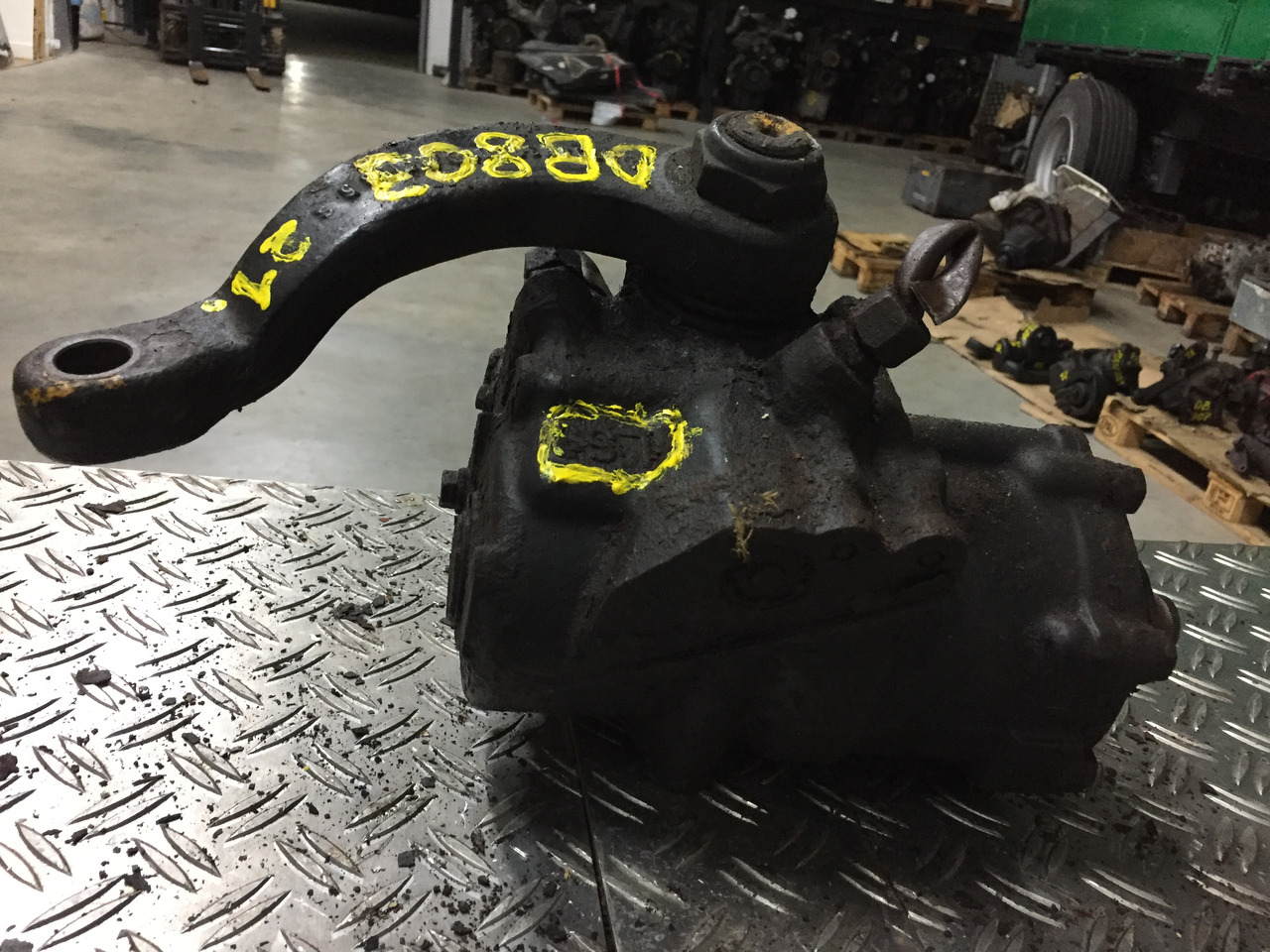 Gebrauchtes Lenkgetriebe MB 808, Typ LS 3, Artikel - Nr.: A 999 999 99 99 - Steering gear for Truck: picture 2 Gebrauchtes Lenkgetriebe MB 808, Typ LS 3, Artikel - Nr.: A 999 999 99 99 - Steering gear for Truck: picture 2