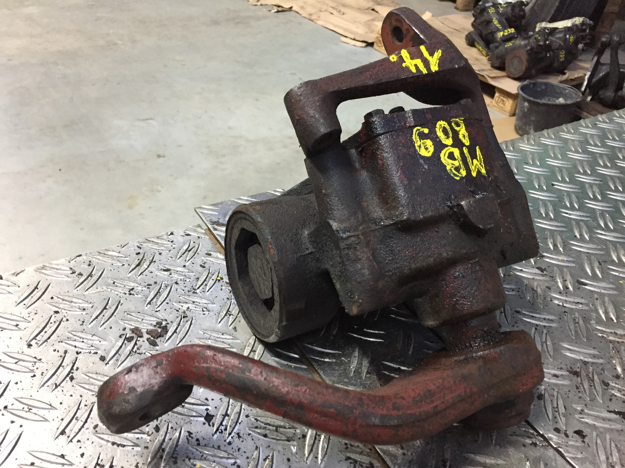 Gebrauchtes Lenkgetriebe MB 809 D, Typ LS 3 D, Artikel - Nr.: A 670 460 00 01 - Steering gear for Truck: picture 3 Gebrauchtes Lenkgetriebe MB 809 D, Typ LS 3 D, Artikel - Nr.: A 670 460 00 01 - Steering gear for Truck: picture 3