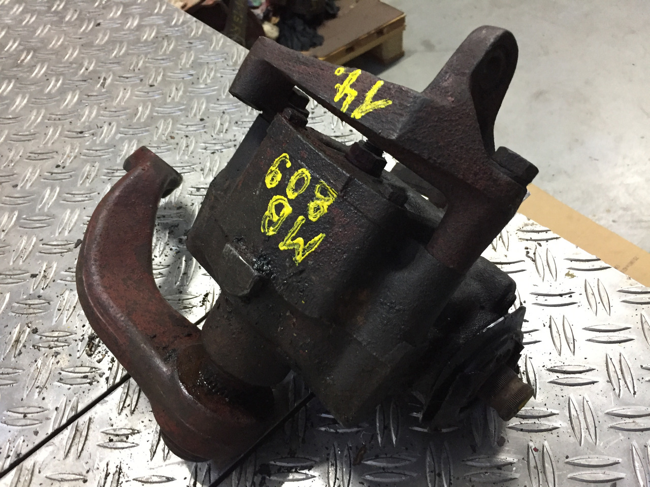 Gebrauchtes Lenkgetriebe MB 809 D, Typ LS 3 D, Artikel - Nr.: A 670 460 00 01 - Steering gear for Truck: picture 5 Gebrauchtes Lenkgetriebe MB 809 D, Typ LS 3 D, Artikel - Nr.: A 670 460 00 01 - Steering gear for Truck: picture 5