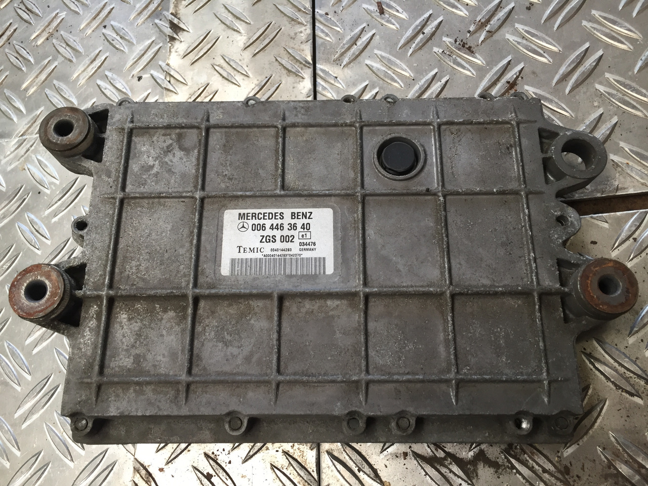 Gebrauchtes Motor - Steuergerät MB Axor 1824, Typ OM 906 LA, Euro 5, Artikel - Nr. : A 001 446 33 40 - ECU for Truck: picture 2 Gebrauchtes Motor - Steuergerät MB Axor 1824, Typ OM 906 LA, Euro 5, Artikel - Nr. : A 001 446 33 40 - ECU for Truck: picture 2