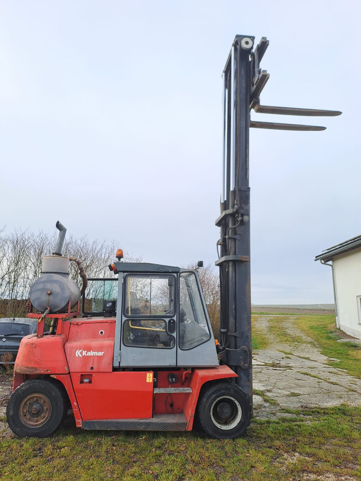 KALMAR DCE 80 - 6 - Diesel forklift: picture 3 KALMAR DCE 80 - 6 - Diesel forklift: picture 3