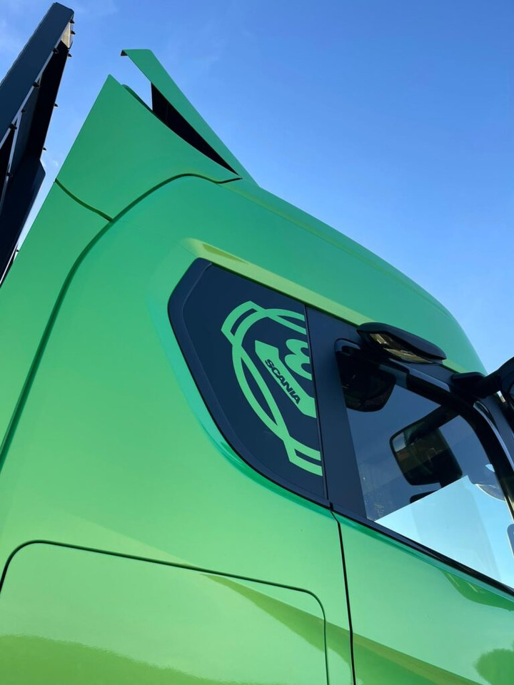 SCANIA 650 „BANDZIOR” - Log truck, Crane truck: picture 4 SCANIA 650 „BANDZIOR” - Log truck, Crane truck: picture 4