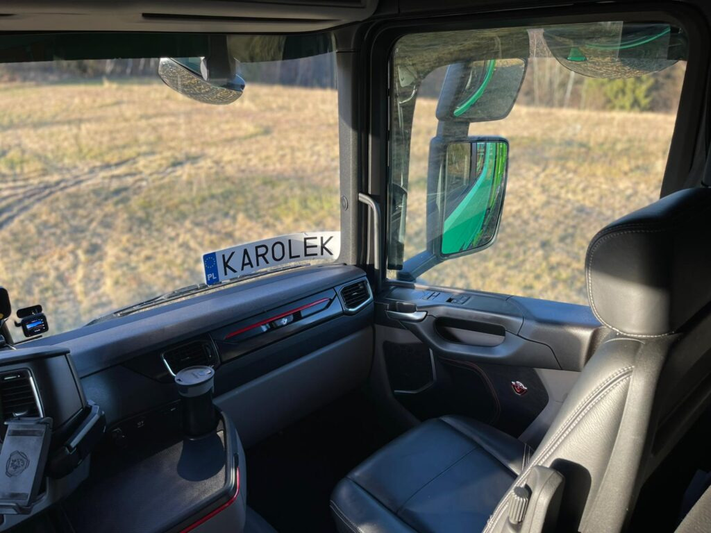 Leasing of SCANIA 650 „BANDZIOR” SCANIA 650 „BANDZIOR”: picture 18 Leasing of SCANIA 650 „BANDZIOR” SCANIA 650 „BANDZIOR”: picture 18