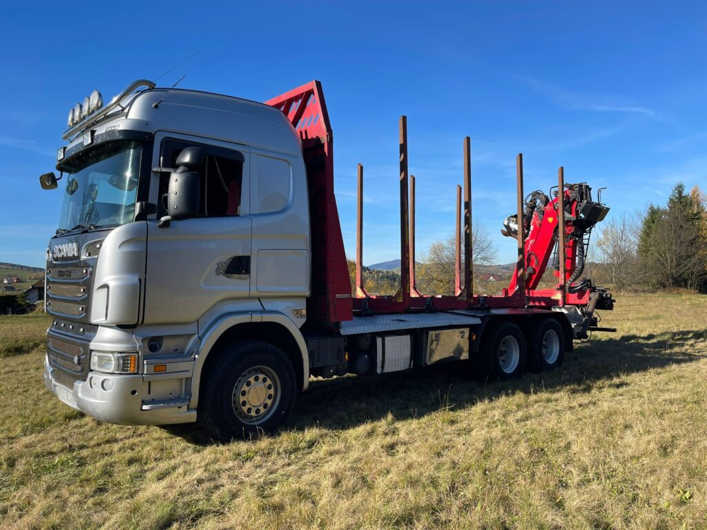 SCANIA R560 - Log truck, Crane truck: picture 3 SCANIA R560 - Log truck, Crane truck: picture 3
