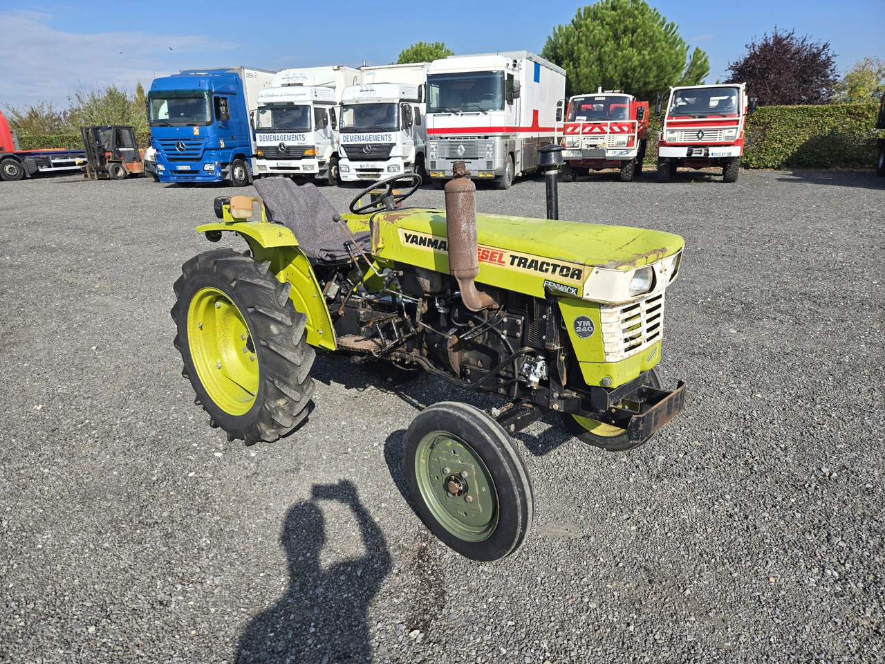 Yanmar YM240 - Compact tractor: picture 2 Yanmar YM240 - Compact tractor: picture 2