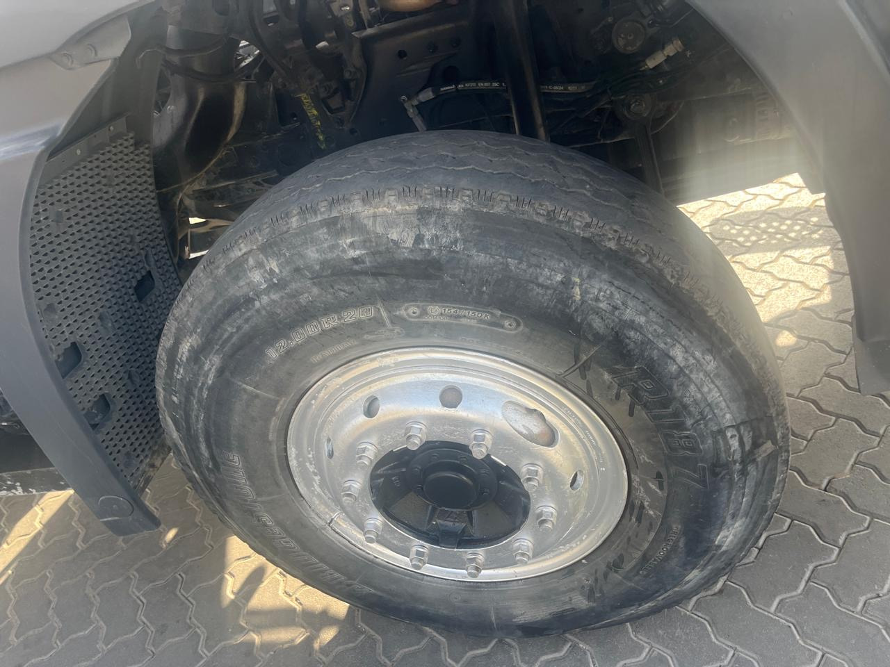 MERCEDES-BENZ 3332 - Tractor unit: picture 5 MERCEDES-BENZ 3332 - Tractor unit: picture 5