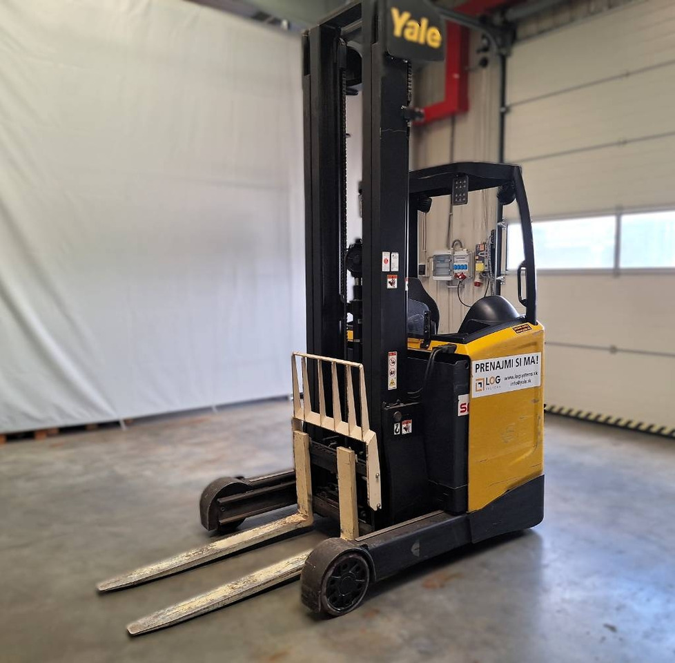 Yale MR 14 - Reach truck: picture 5 Yale MR 14 - Reach truck: picture 5