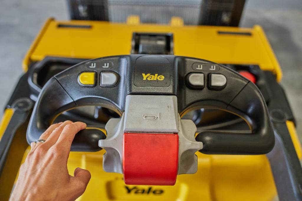 Yale MS12X - Electric forklift: picture 5 Yale MS12X - Electric forklift: picture 5