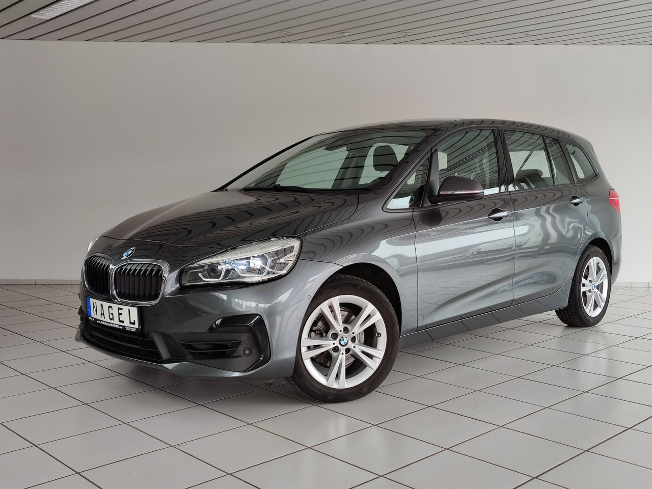 BMW 216 i Gran Tourer Advantage RTTI Navi Apple DAB PDC - Station wagon: picture 1 BMW 216 i Gran Tourer Advantage RTTI Navi Apple DAB PDC - Station wagon: picture 1