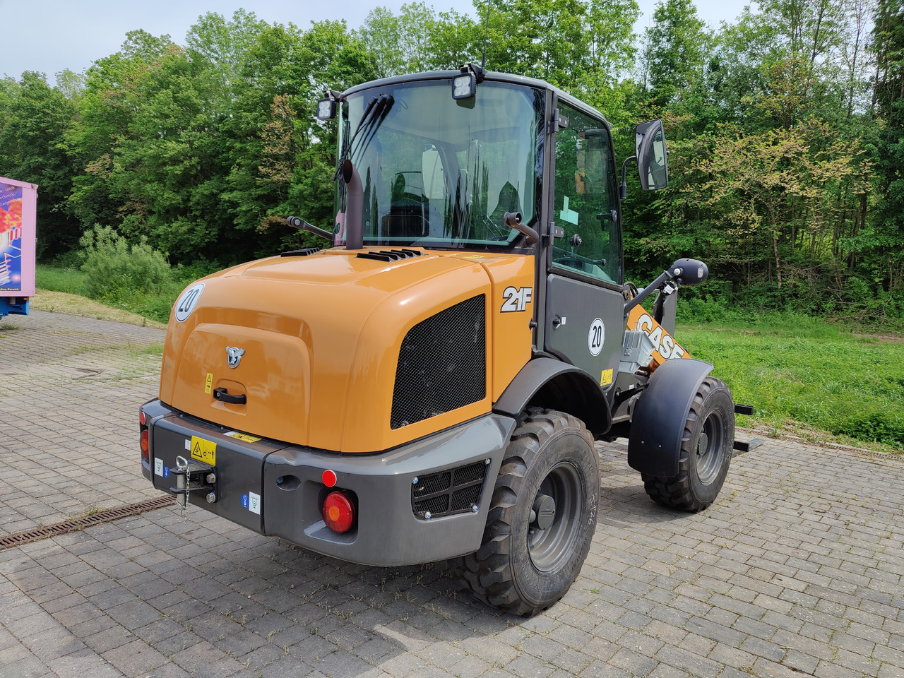 Case 021F STD ZB Radlader*AHK*Deluxe Kabine Radlader ZB mit Schaufel und Gabel Klima HZG Arbeitsscheinwerfer 2.hydraul.Zusatzkreis - Wheel loader: picture 5 Case 021F STD ZB Radlader*AHK*Deluxe Kabine Radlader ZB mit Schaufel und Gabel Klima HZG Arbeitsscheinwerfer 2.hydraul.Zusatzkreis - Wheel loader: picture 5