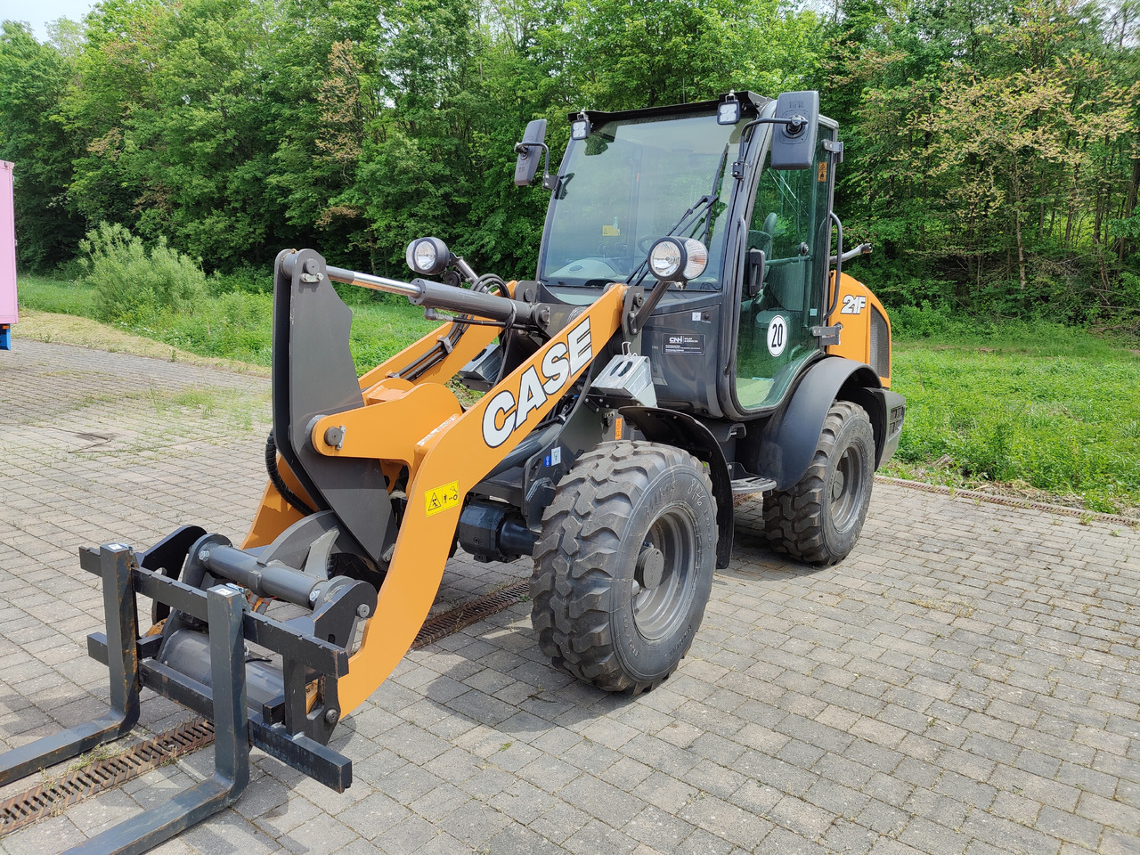 Case 021F STD ZB Radlader*AHK*Deluxe Kabine Radlader ZB mit Schaufel und Gabel Klima HZG Arbeitsscheinwerfer 2.hydraul.Zusatzkreis - Wheel loader: picture 2 Case 021F STD ZB Radlader*AHK*Deluxe Kabine Radlader ZB mit Schaufel und Gabel Klima HZG Arbeitsscheinwerfer 2.hydraul.Zusatzkreis - Wheel loader: picture 2