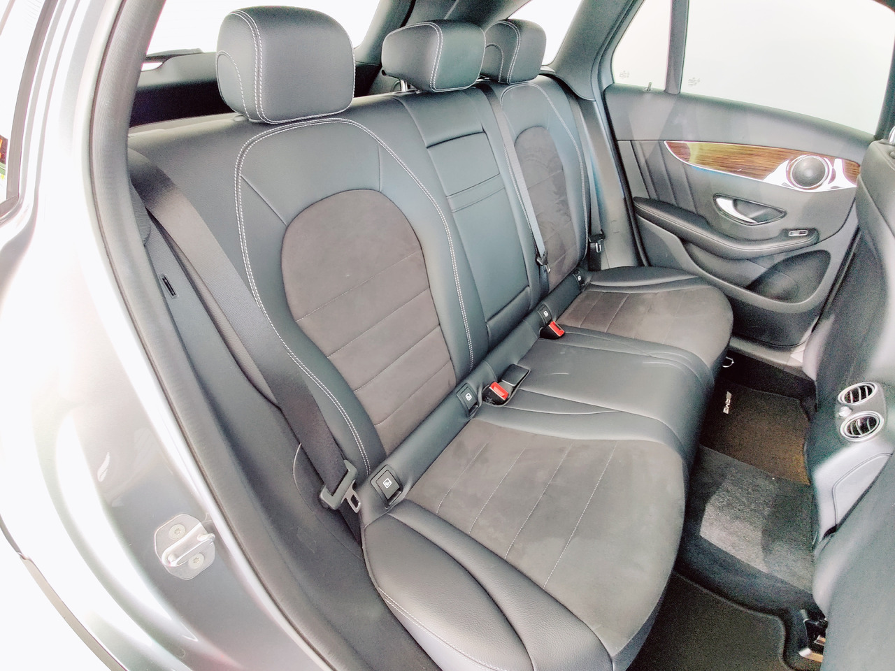 SUV Mercedes-Benz GLC 220 d 4Matic AHK Navi RüKam SHZ: picture 12 SUV Mercedes-Benz GLC 220 d 4Matic AHK Navi RüKam SHZ: picture 12