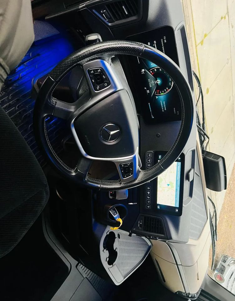 Mercedes-Benz ACTROS 1845 GIGASPACE - Tractor unit: picture 5 Mercedes-Benz ACTROS 1845 GIGASPACE - Tractor unit: picture 5