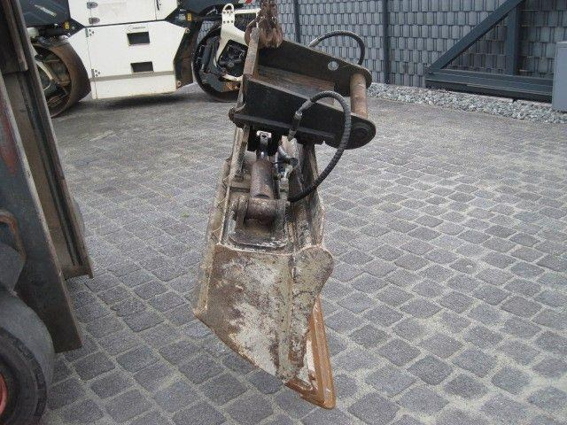 Grabenräumlöffel schwenkbar mit Lehnhoff Aufn. - Excavator bucket: picture 2 Grabenräumlöffel schwenkbar mit Lehnhoff Aufn. - Excavator bucket: picture 2