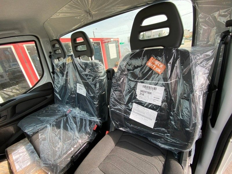 Iveco Daily 50C18HA8 Z Pritsche+Plane Iveco Daily 50C18HA8 Z Pritsche+Plane - Curtain side van: picture 5 Iveco Daily 50C18HA8 Z Pritsche+Plane Iveco Daily 50C18HA8 Z Pritsche+Plane - Curtain side van: picture 5