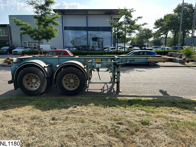 Container transporter/ Swap body semi-trailer Fruehauf Chassis 20 FT: picture 7