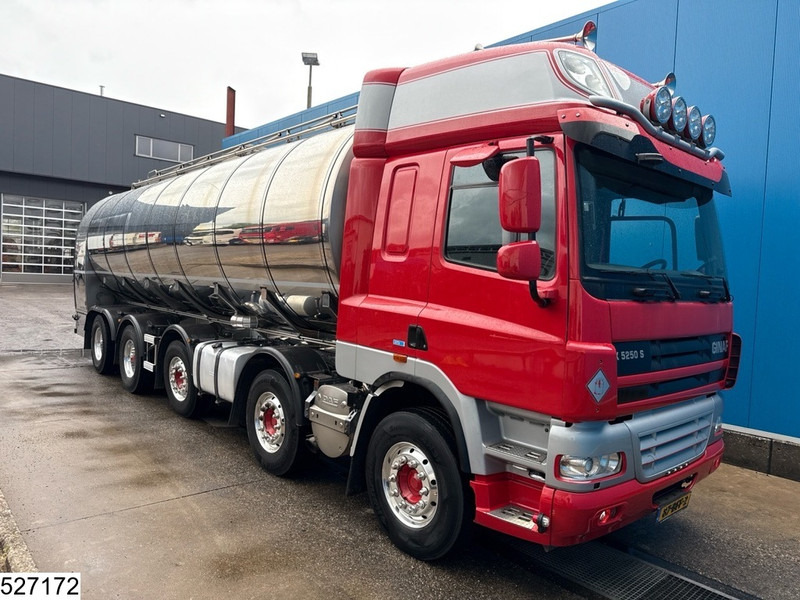 Ginaf X 5250 SE 10x4, EURO 5, 33.500 liter, Parcisa, Milk - Tank truck: picture 2 Ginaf X 5250 SE 10x4, EURO 5, 33.500 liter, Parcisa, Milk - Tank truck: picture 2