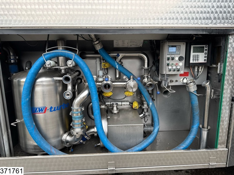 Tank truck Iveco Stralis 460 6x2, EURO 6, 15,900 litres, Milk, Retarder, Lenk: picture 11 Tank truck Iveco Stralis 460 6x2, EURO 6, 15,900 litres, Milk, Retarder, Lenk: picture 11