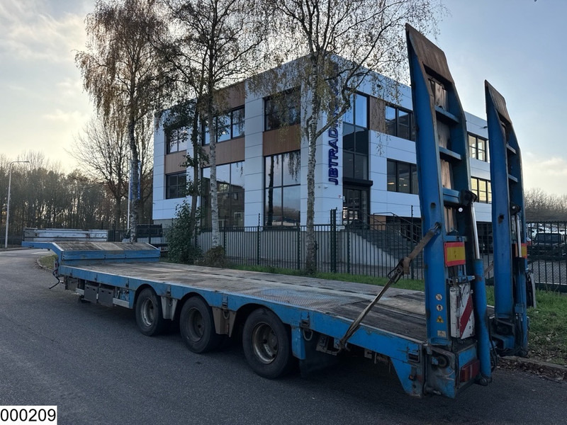 Nooteboom Lowbed 34.000Kg, Steering axle - Low loader semi-trailer: picture 4 Nooteboom Lowbed 34.000Kg, Steering axle - Low loader semi-trailer: picture 4