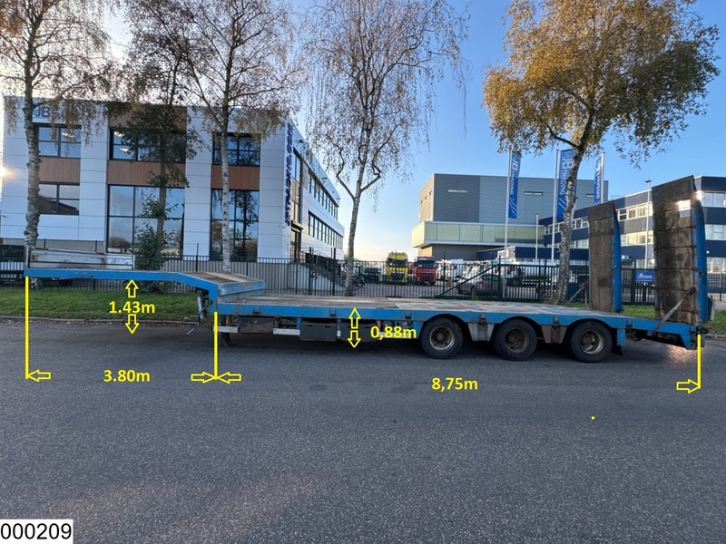 Nooteboom Lowbed 34.000Kg, Steering axle - Low loader semi-trailer: picture 2 Nooteboom Lowbed 34.000Kg, Steering axle - Low loader semi-trailer: picture 2