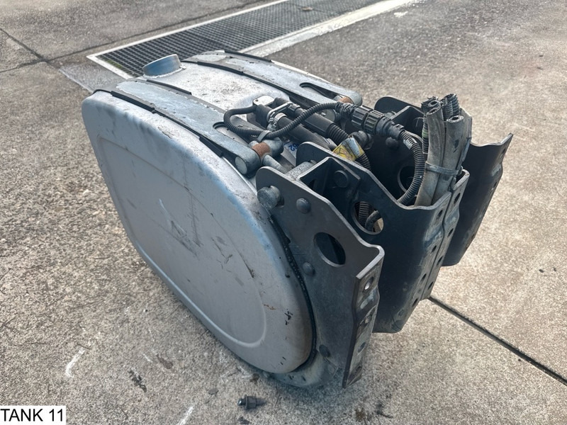 Universeel AdBlue Tank - Fuel tank: picture 4 Universeel AdBlue Tank - Fuel tank: picture 4