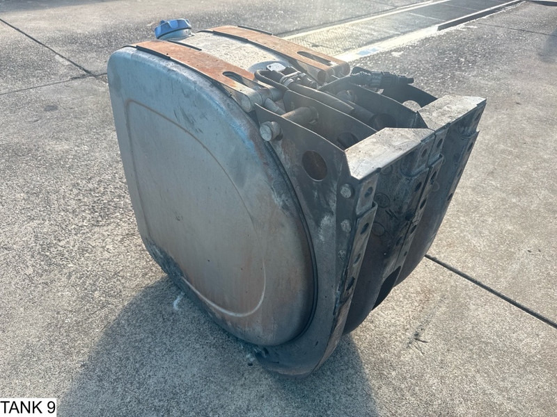 Universeel AdBlue Tank - Fuel tank: picture 4 Universeel AdBlue Tank - Fuel tank: picture 4