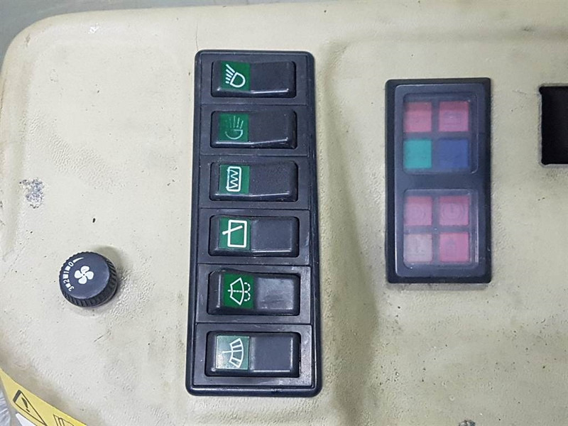Ahlmann AZ14 - Dashboard/Console/Konsole - Cab and interior for Construction machinery: picture 5 Ahlmann AZ14 - Dashboard/Console/Konsole - Cab and interior for Construction machinery: picture 5