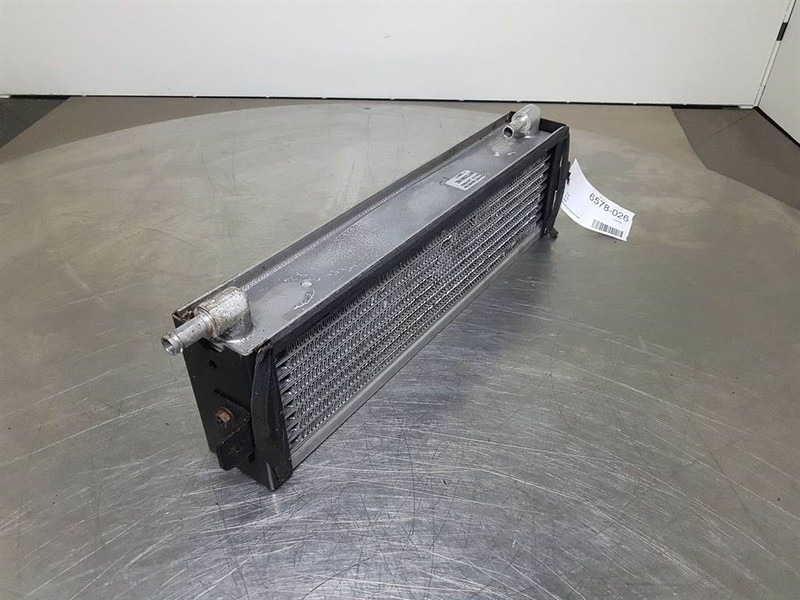 Case 621D-Denso MNY70266601B2C-Airco condenser/koeler - Frame/ Chassis for Construction machinery: picture 2 Case 621D-Denso MNY70266601B2C-Airco condenser/koeler - Frame/ Chassis for Construction machinery: picture 2