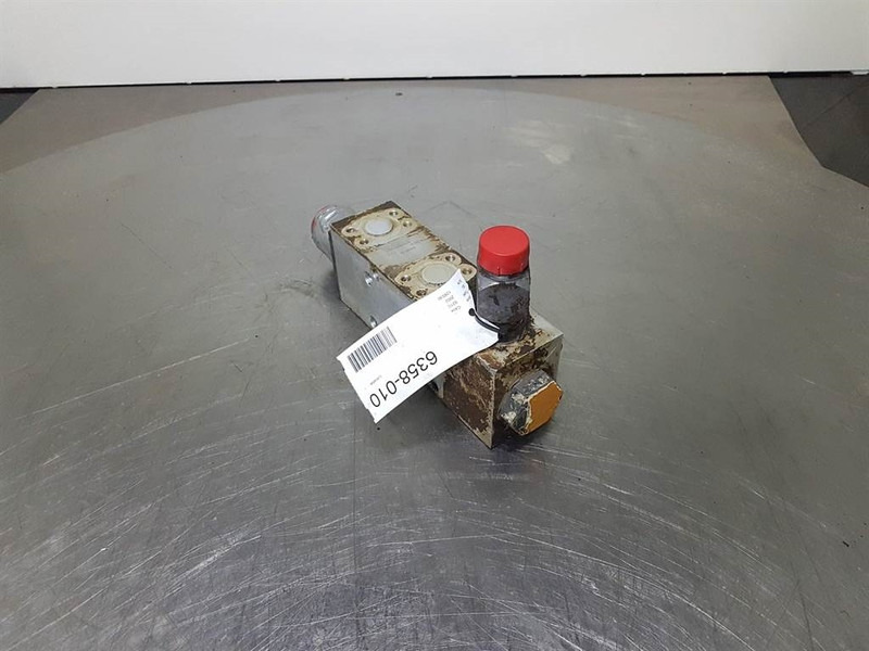 Case 921C - L127968 - Valve/Ventile/Ventiel - Hydraulics for Construction machinery: picture 1 Case 921C - L127968 - Valve/Ventile/Ventiel - Hydraulics for Construction machinery: picture 1