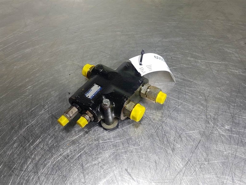 Char-Lynn 6061332002 - Kramer 320 - Priority valve - Hydraulics for Construction machinery: picture 2 Char-Lynn 6061332002 - Kramer 320 - Priority valve - Hydraulics for Construction machinery: picture 2
