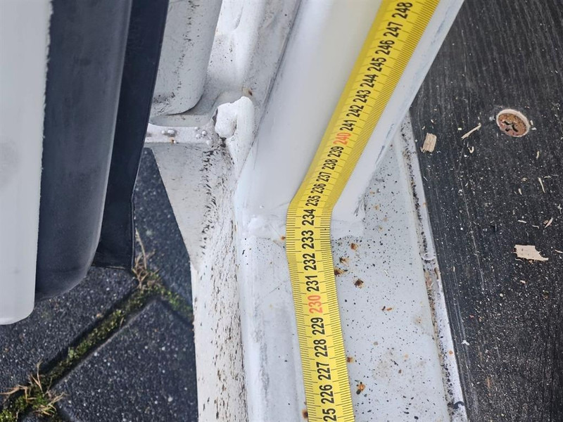 DFC-40HS Container - Container transporter/ Swap body truck: picture 5 DFC-40HS Container - Container transporter/ Swap body truck: picture 5