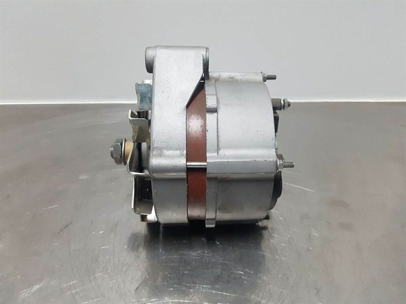 Deutz 913/1013-28V 55A-Alternator/Lichtmaschine/Dynamo - Engine for Construction machinery: picture 3 Deutz 913/1013-28V 55A-Alternator/Lichtmaschine/Dynamo - Engine for Construction machinery: picture 3
